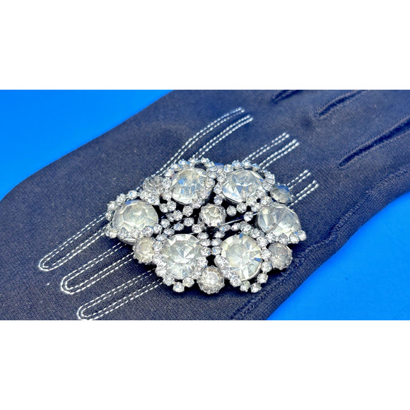 Vintage 1950s Rhinestone Brooch, Silver-tone Clear Crystal - Picture 12 of 16